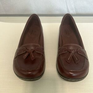 Women’s Clarks loafer’s